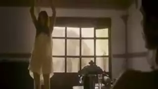 زوجه الهندي مثليه الديك الكبير خلف الكواليس