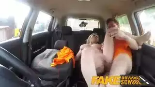 تايوانية انتزع سيارة نقل