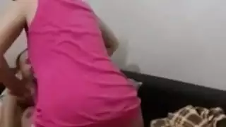 فتاة مغربية جامحة تحب الشرج والبلع العميق