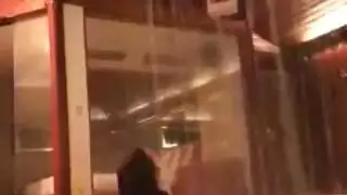 شقراء مثيرة تظهر فرجها في جلسة تصوير صريحة