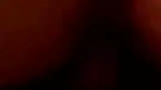 طلبت أريا ألكساندر من الجيران قرنية أن يتوقف ويمارس الجنس معها وعشيقها في نفس الوقت