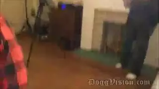 ينيك زوجته وهو يشوفها