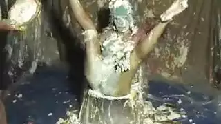 بورن خارجي علني: عاهرة آسيوية تركب مثل محترفة