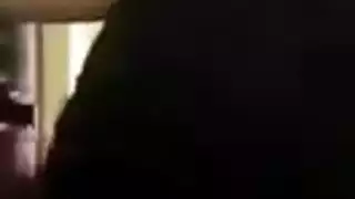 رقص ساخن لعاهرة عربية يجعل قضيبي منتصباً